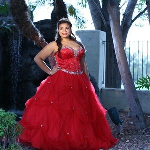Red Sweet 16/Quinceñera/prom long formal Dress